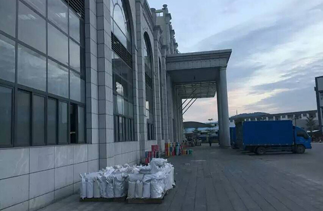 12月23日 EBET易博·(中国区)官方网站
首批1200扎 电线踏上非洲大陆，非洲市场需要EBET易博·(中国区)官方网站
电缆
